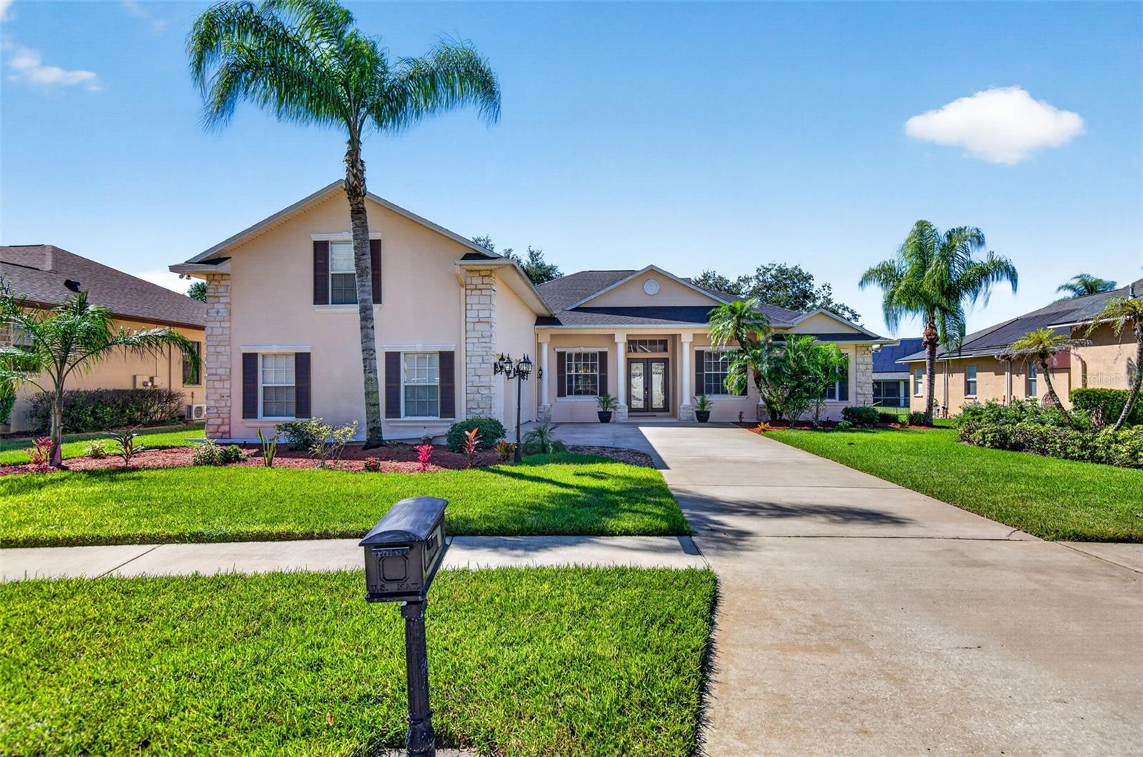 725 CITRUS WOOD LN — photo 2