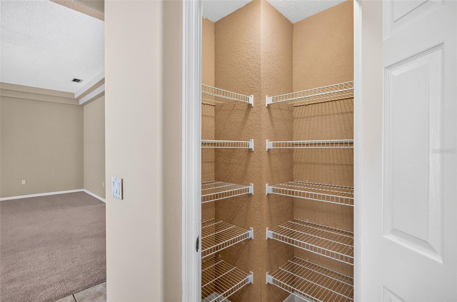 725 CITRUS WOOD LN — photo 17