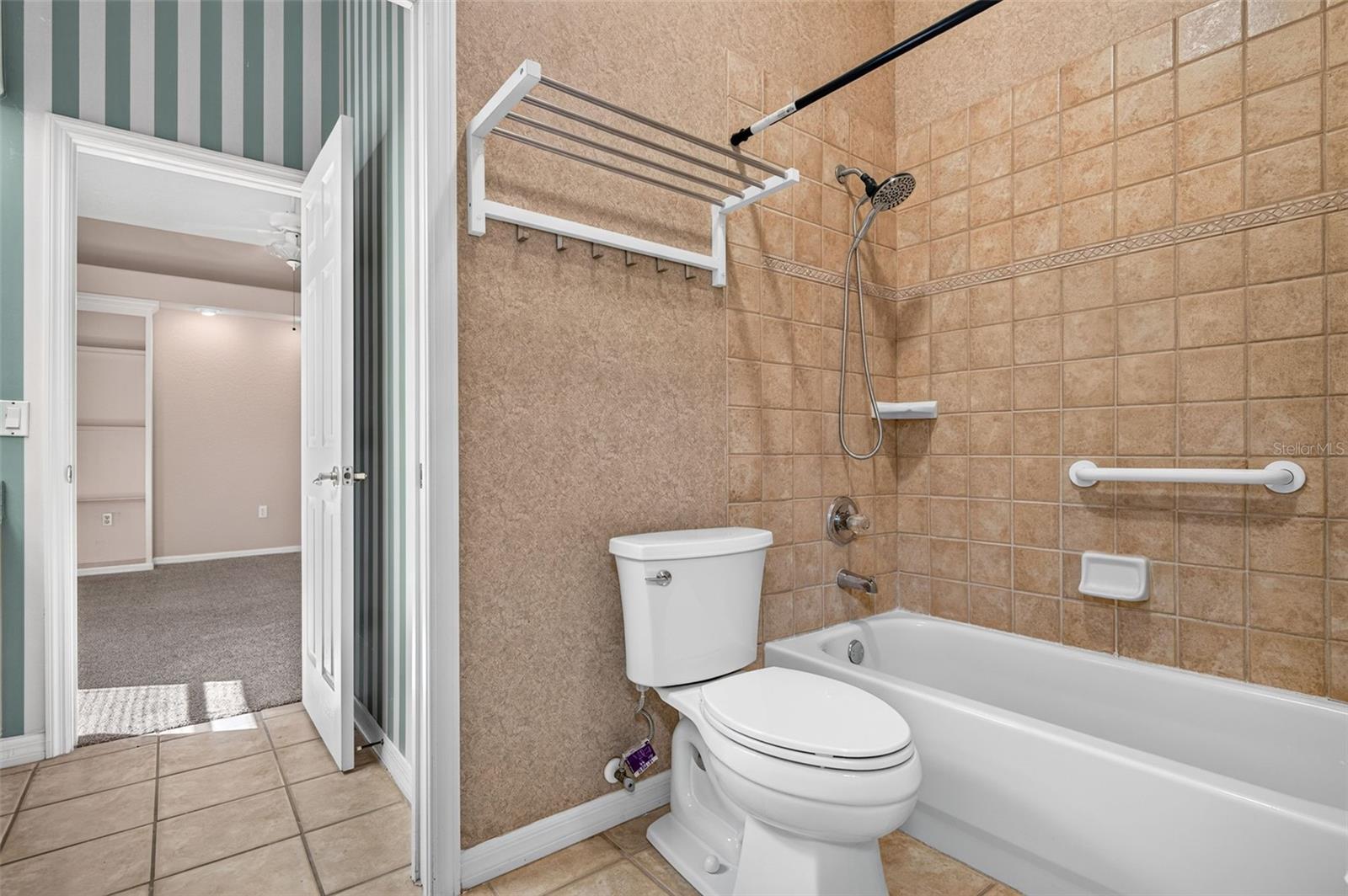725 CITRUS WOOD LN — photo 37