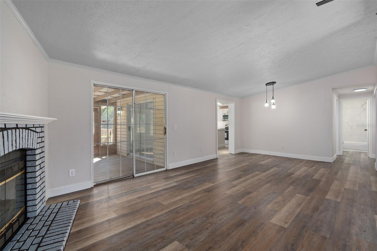 18446 EDGEWOOD DR — photo 11