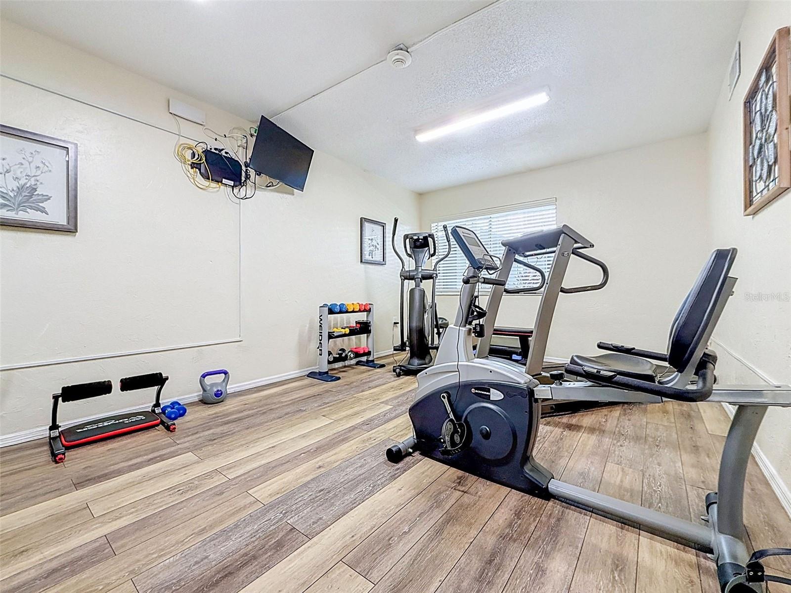 1520 GLEN OAKS DR E #244 — photo 33