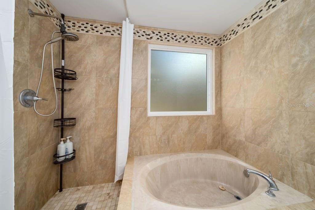 4119 MORELAND DR — photo 23