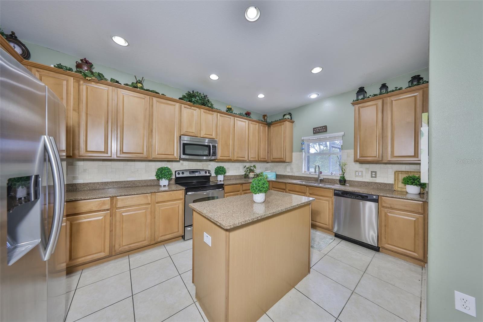 13914 CHALK HILL PL — photo 11