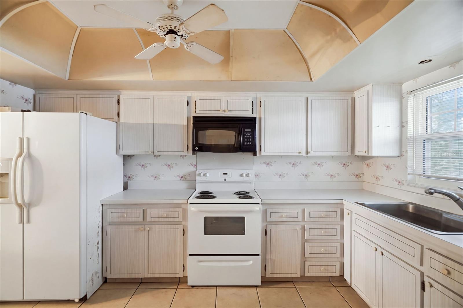 131 BLUFF VIEW DR #107 — photo 7