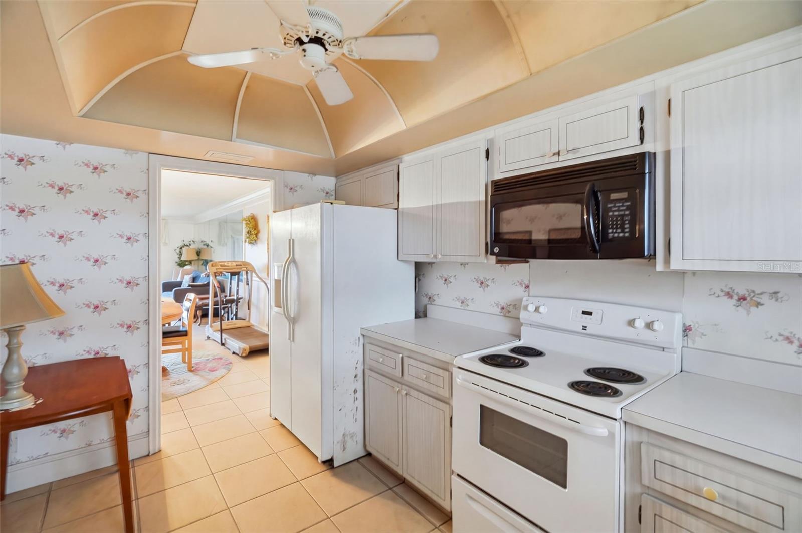 131 BLUFF VIEW DR #107 — photo 8