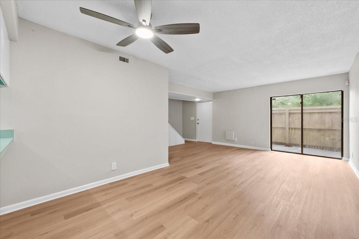 7903 CEDAR DR — photo 4
