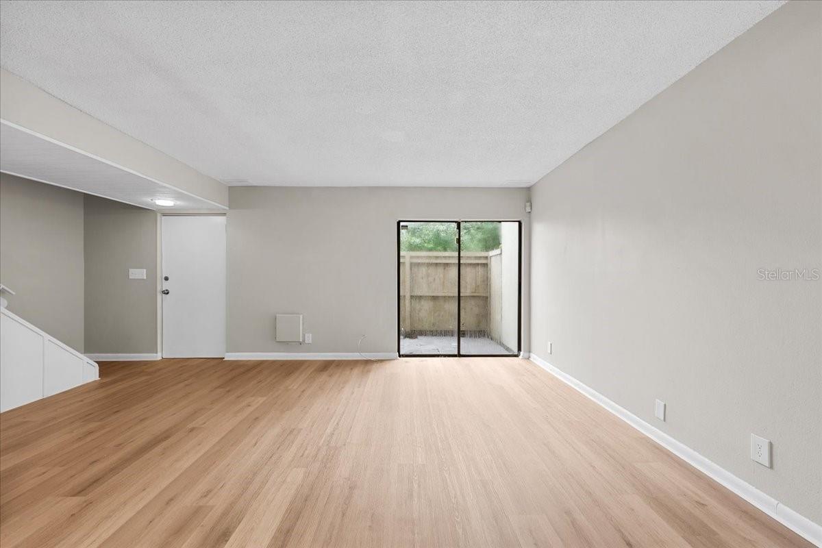 7903 CEDAR DR — photo 8
