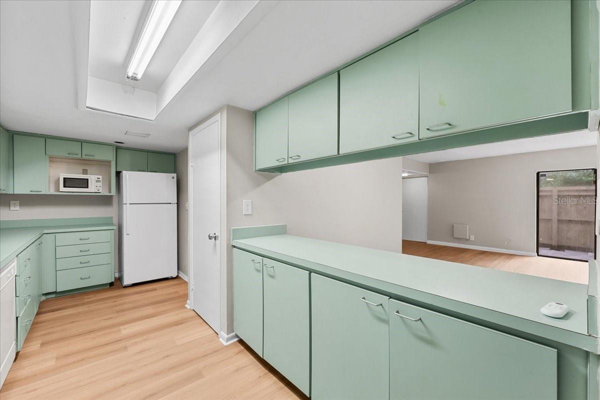 7903 CEDAR DR — photo 11