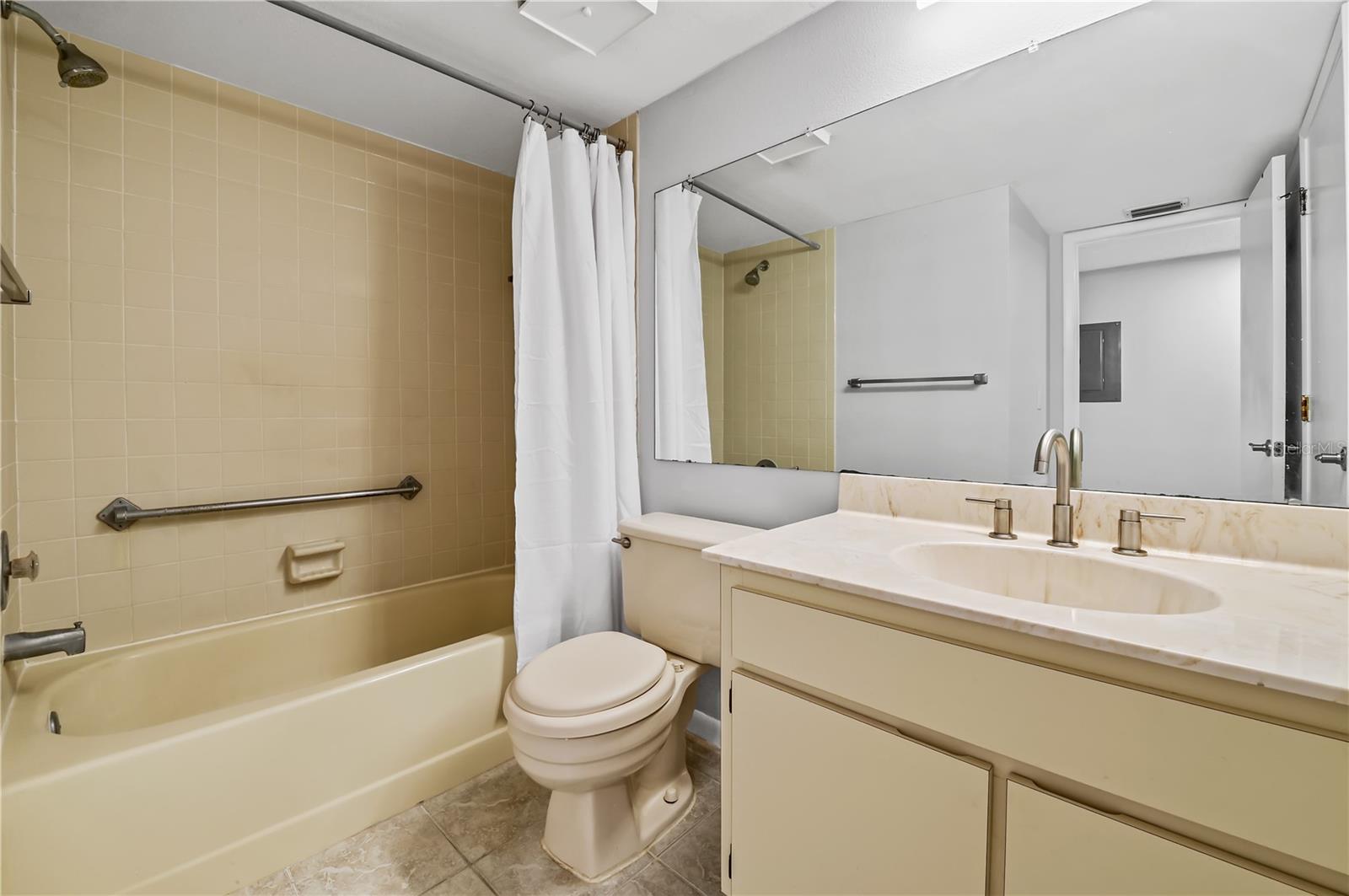 3399 MERMOOR DR #210 — photo 24