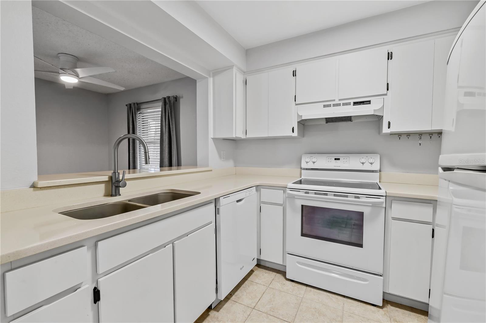 3399 MERMOOR DR #210 — photo 10