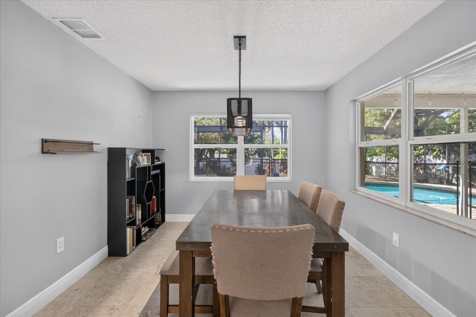 2406 COUNTRY TRAILS DR — photo 10