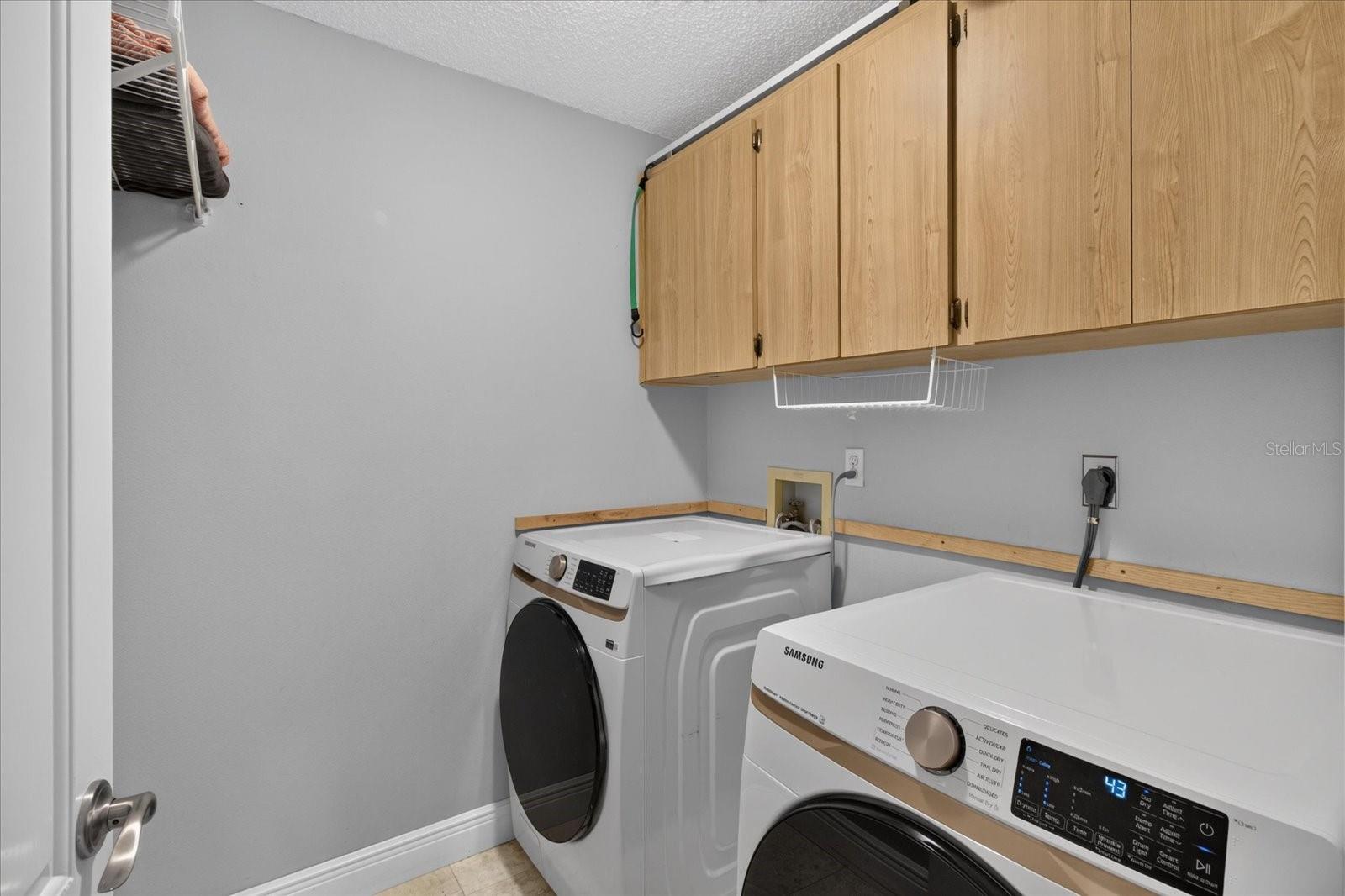 2406 COUNTRY TRAILS DR — photo 23