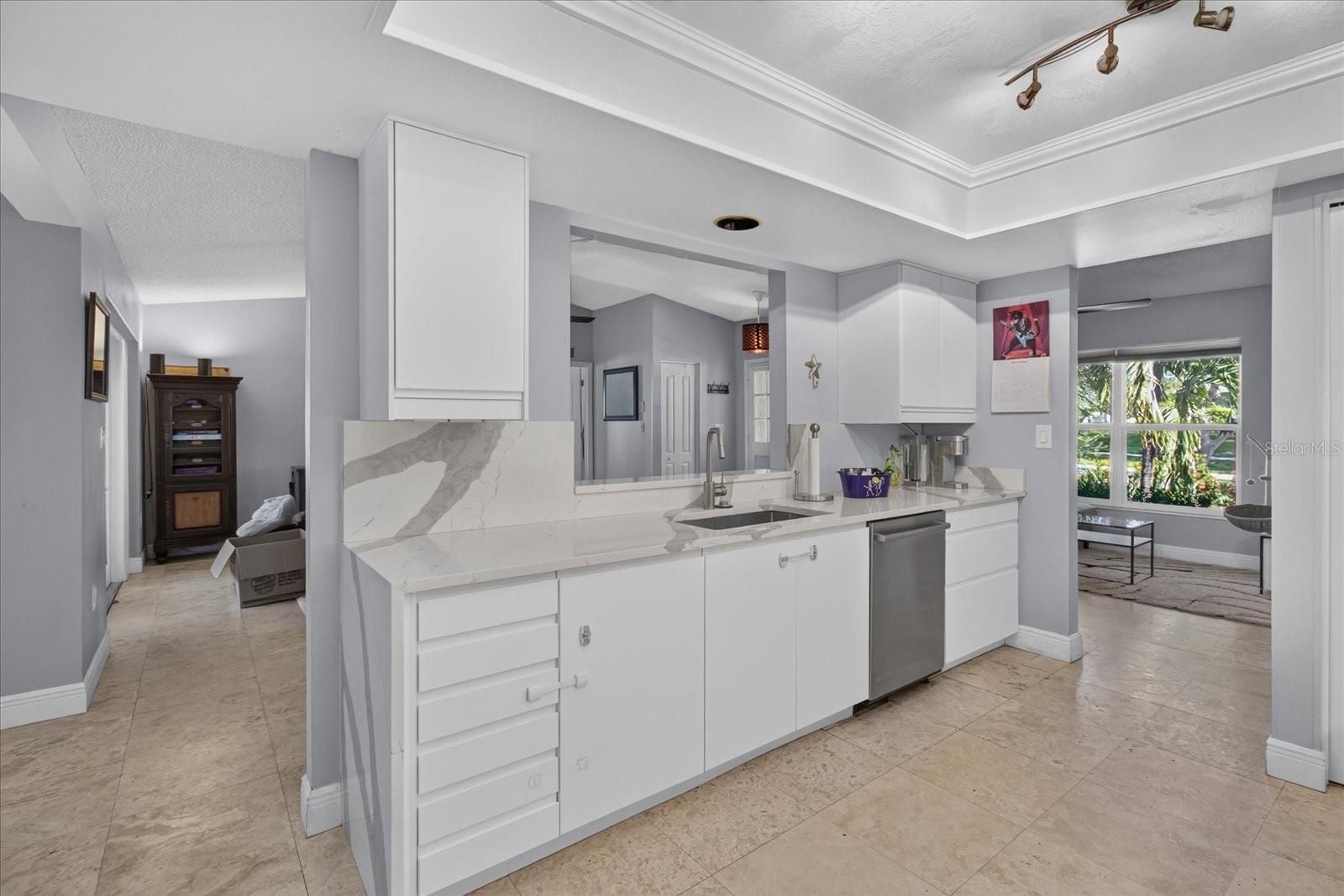 2406 COUNTRY TRAILS DR — photo 19