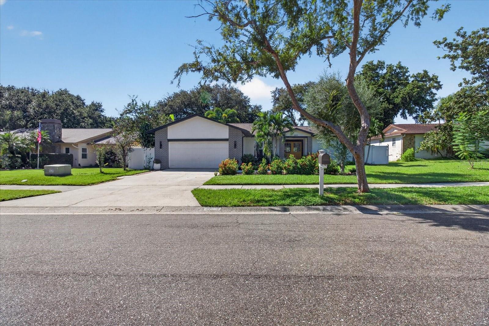 2406 COUNTRY TRAILS DR — photo 49