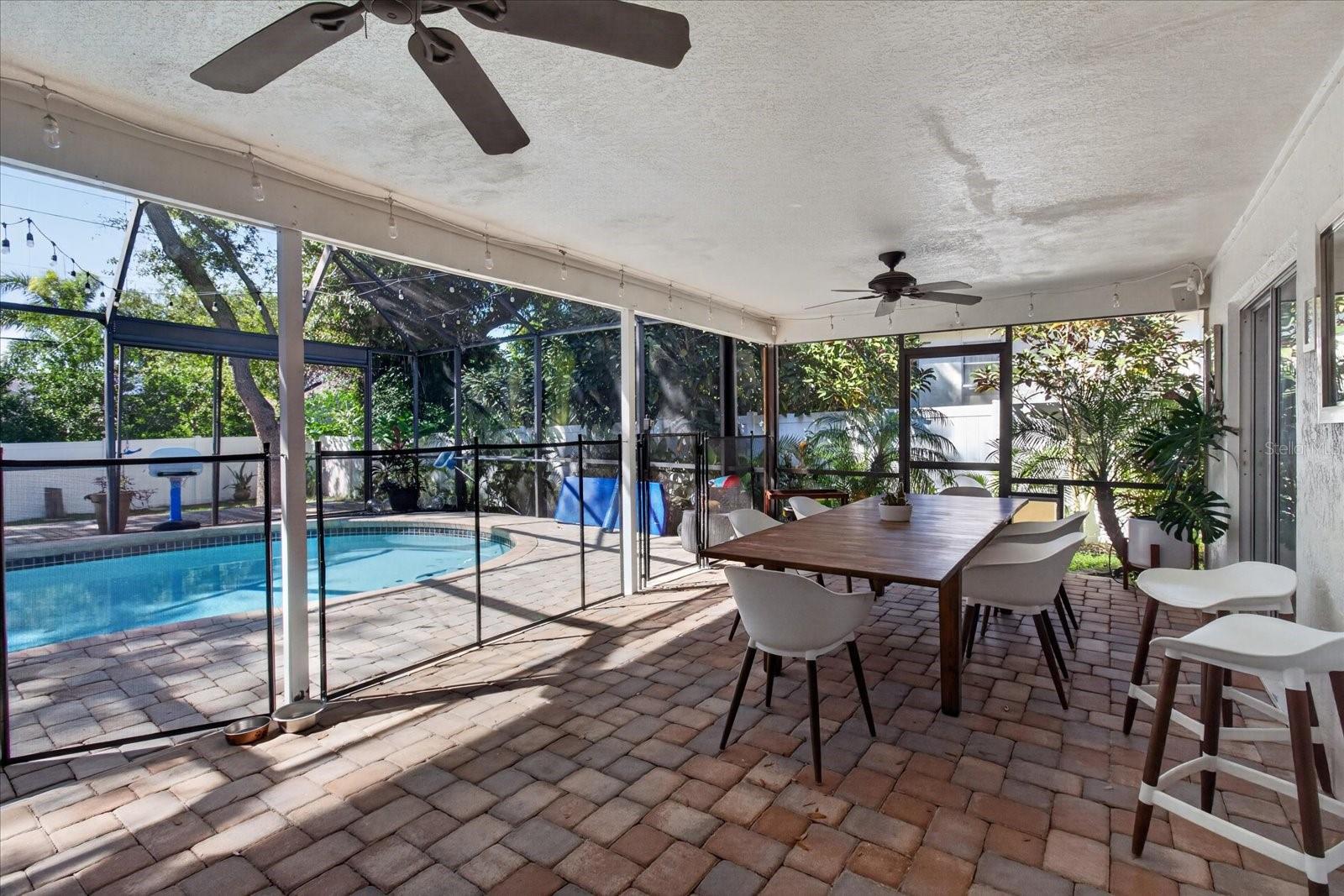 2406 COUNTRY TRAILS DR — photo 41