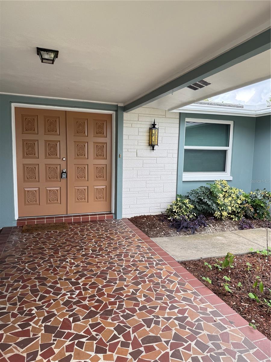 7320 KING ARTHUR DR — photo 3