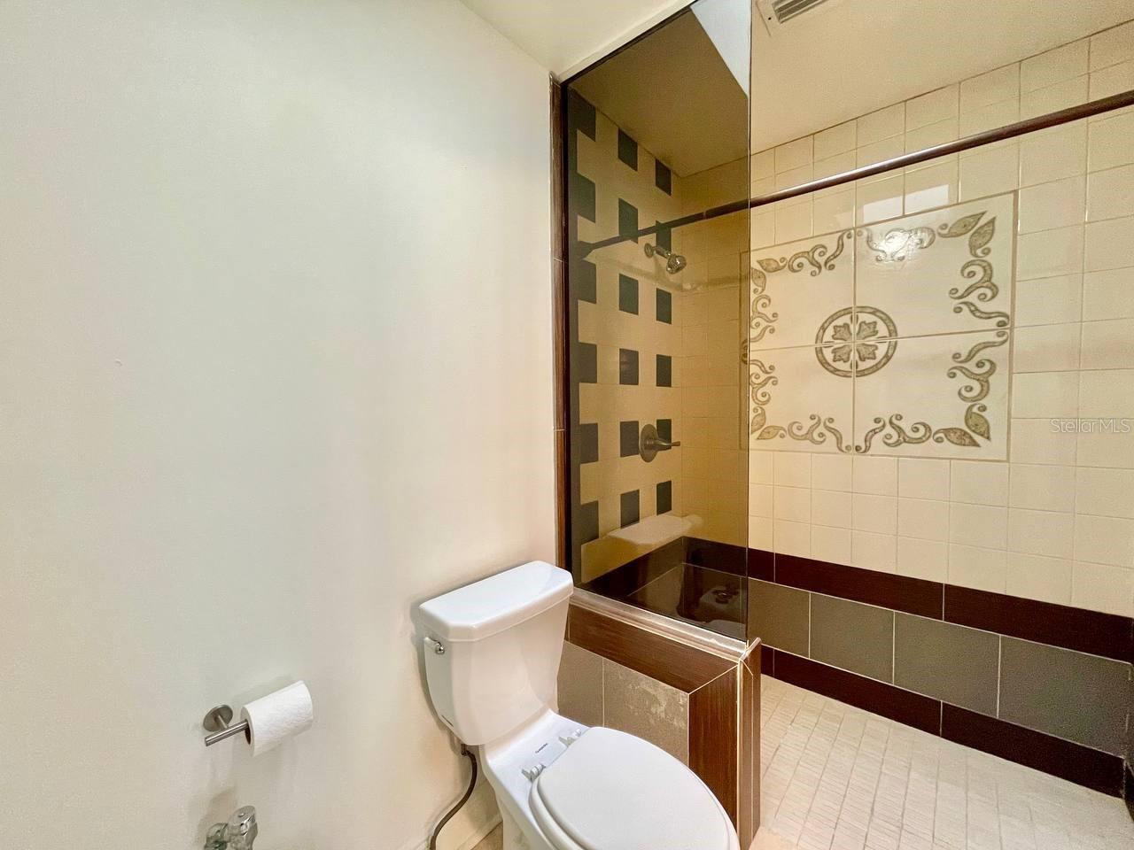 2328 FERN PL — photo 22