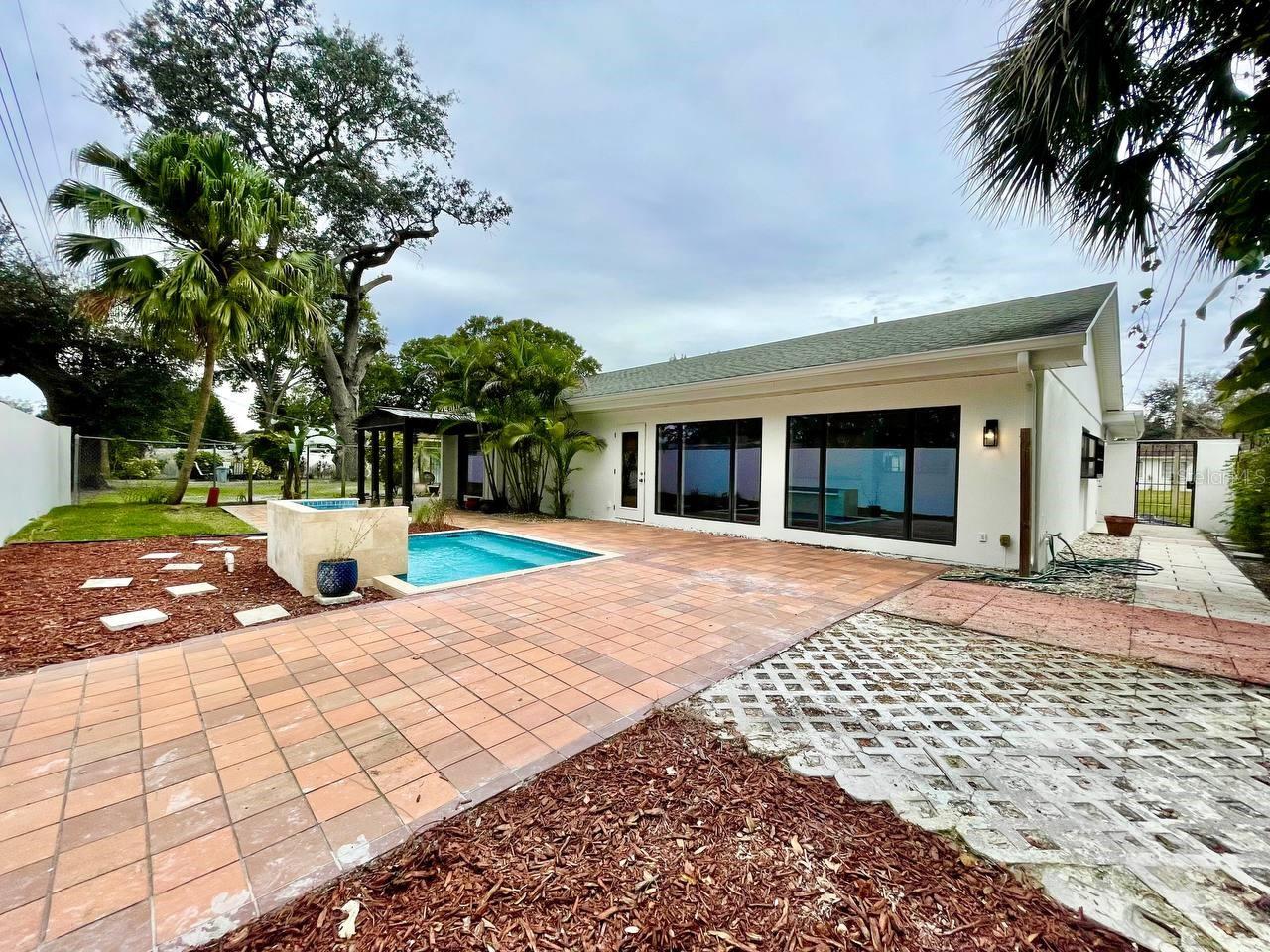 2328 FERN PL — photo 30