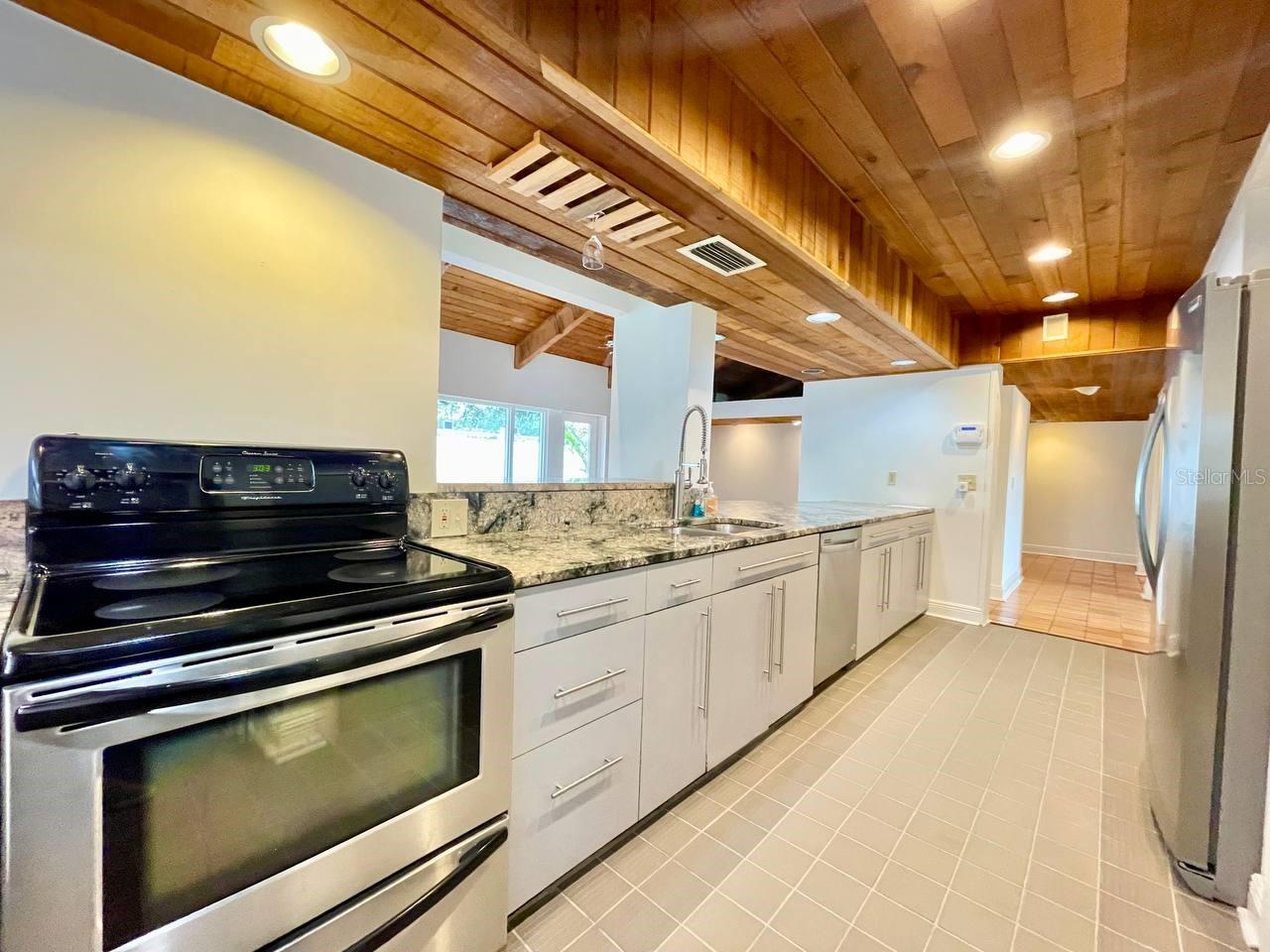 2328 FERN PL — photo 11