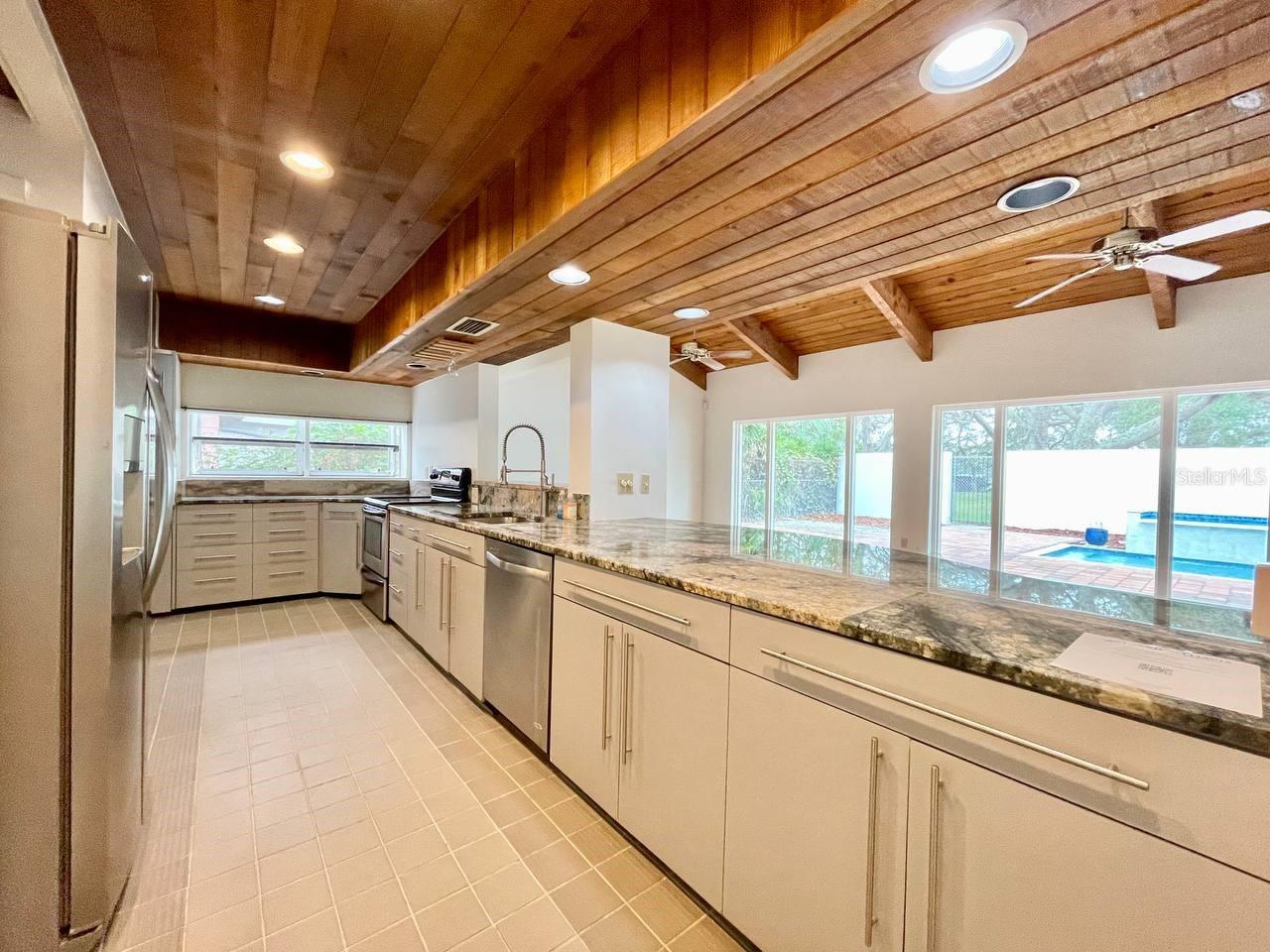 2328 FERN PL — photo 9