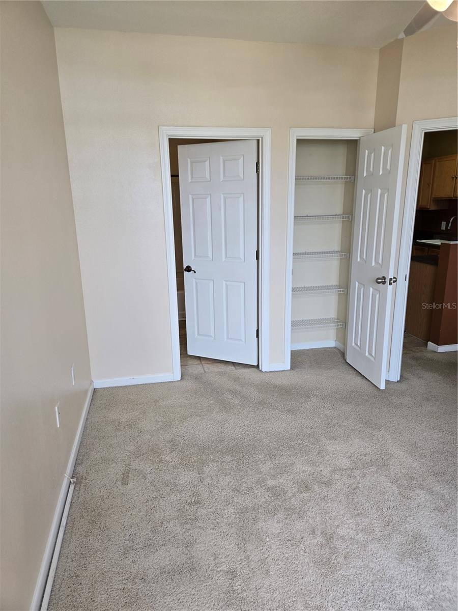 4802 51 ST W #1212 — photo 10