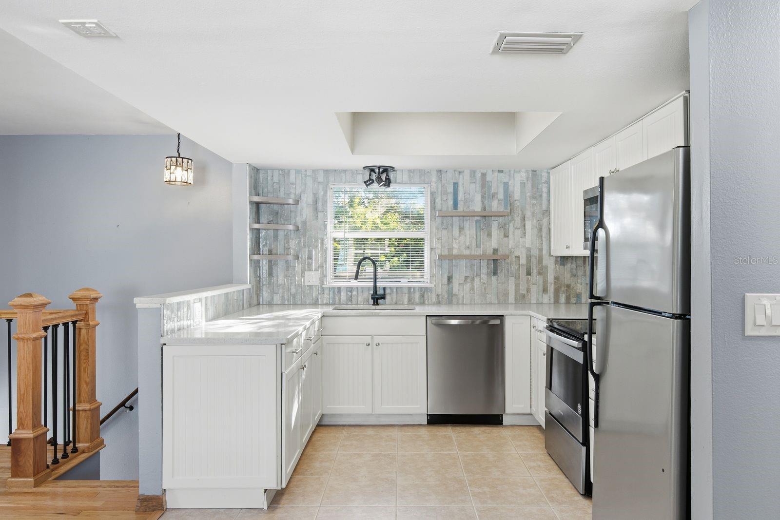 305 CRYSTAL BEACH AVE — photo 8