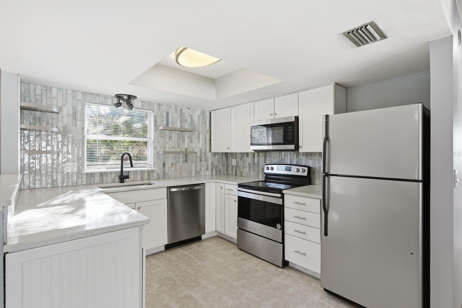 305 CRYSTAL BEACH AVE — photo 6