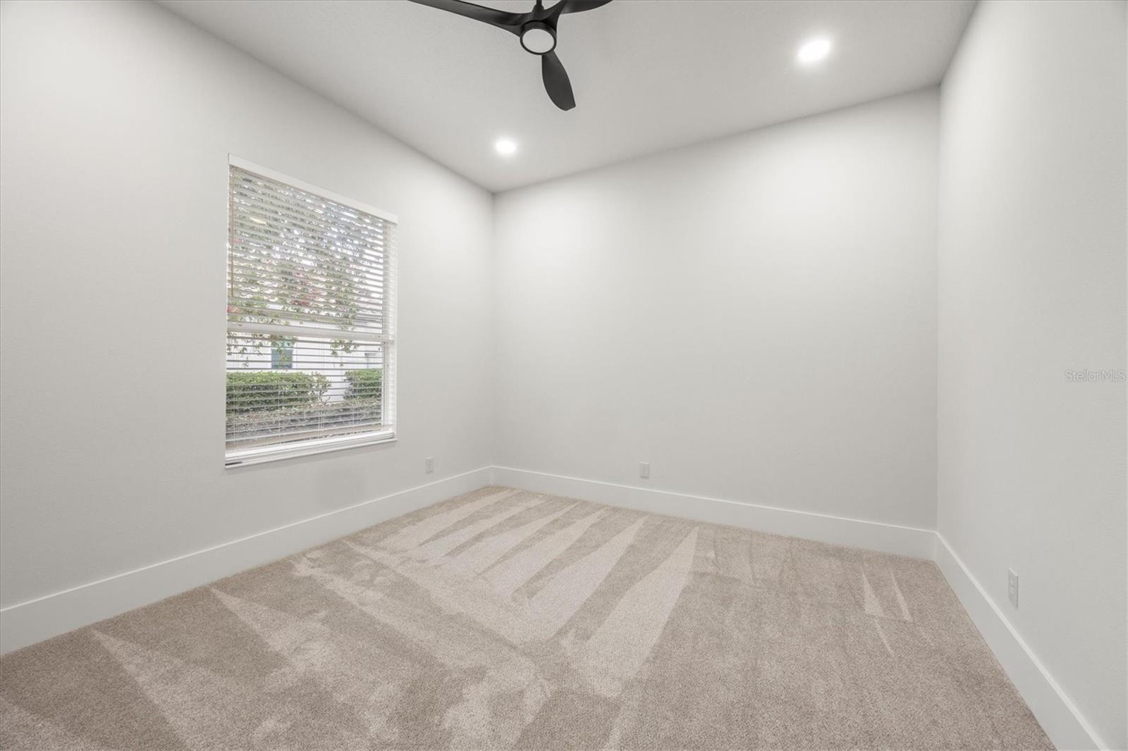 6922 STANHOPE PL — photo 33