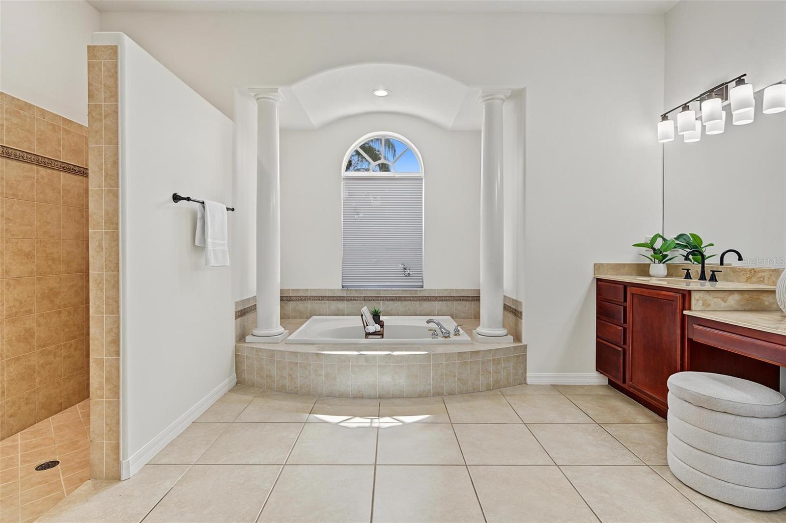 2126 BLUE BEECH CT — photo 21