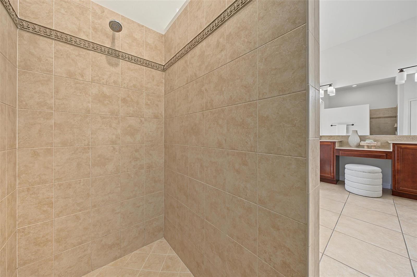 2126 BLUE BEECH CT — photo 23