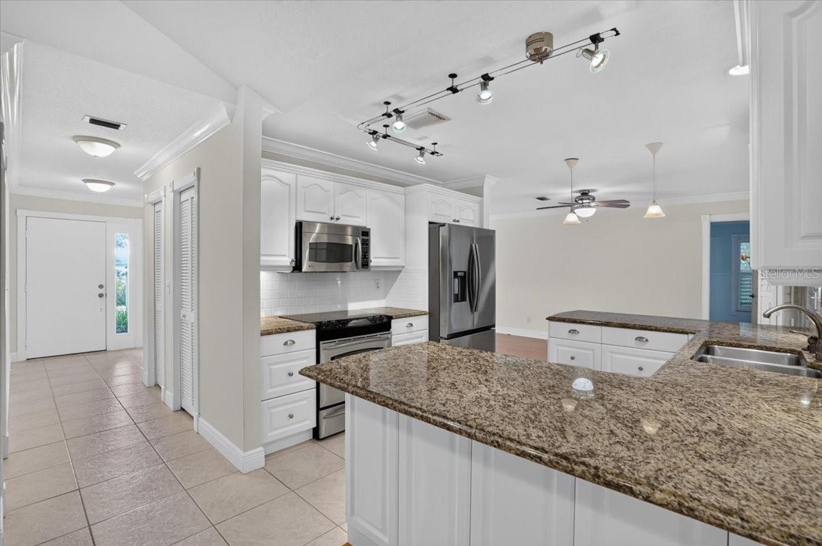 7604 19TH AVENUE DR W — photo 17