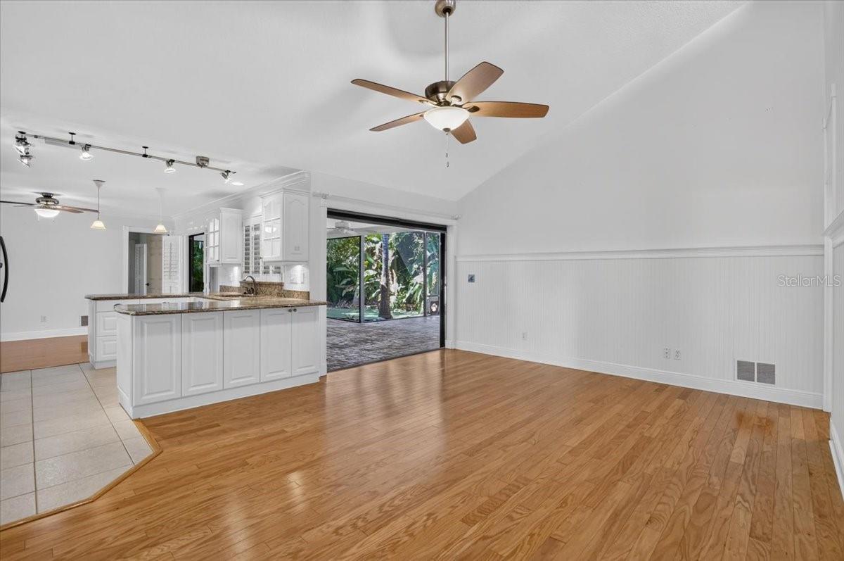 7604 19TH AVENUE DR W — photo 20