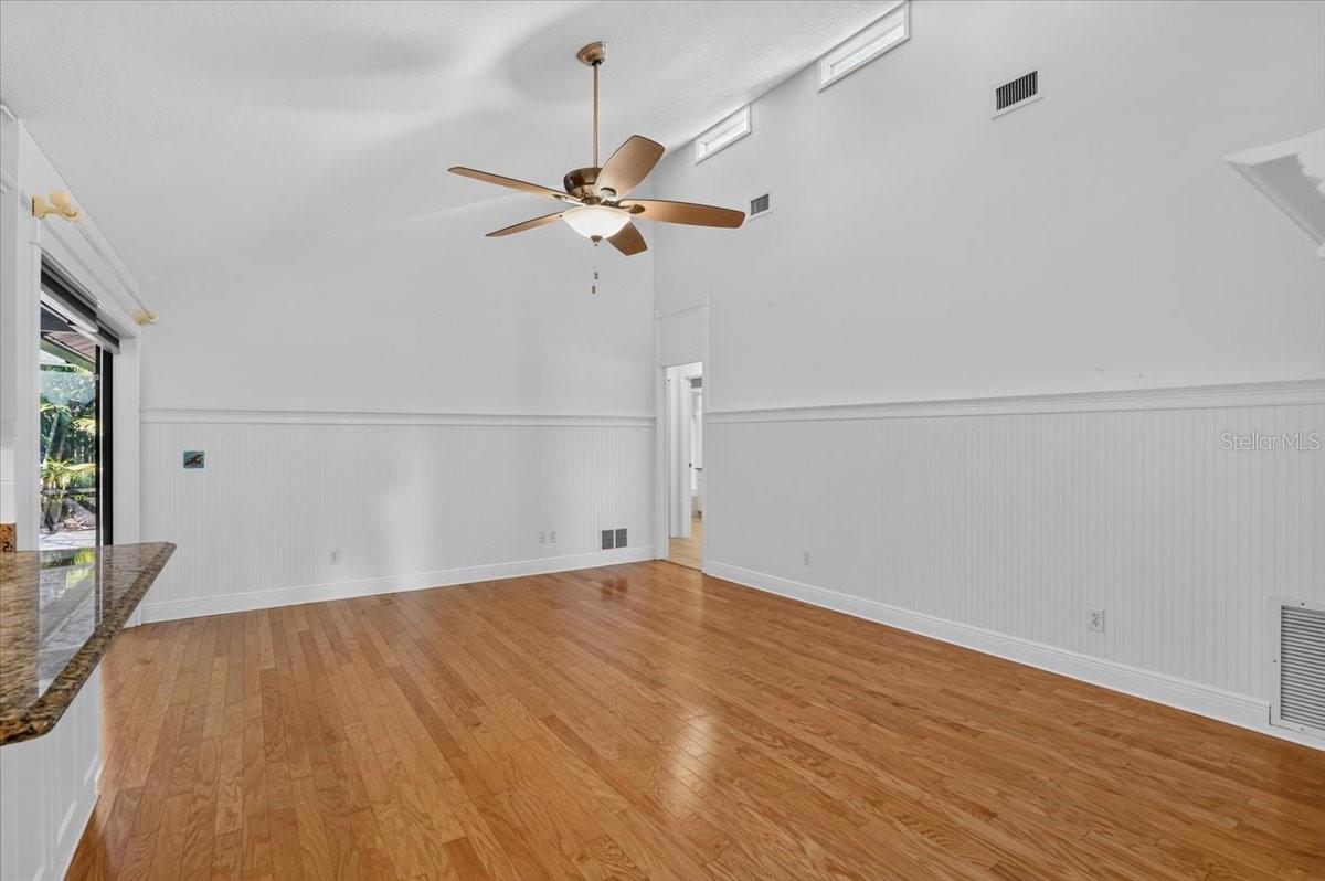 7604 19TH AVENUE DR W — photo 19