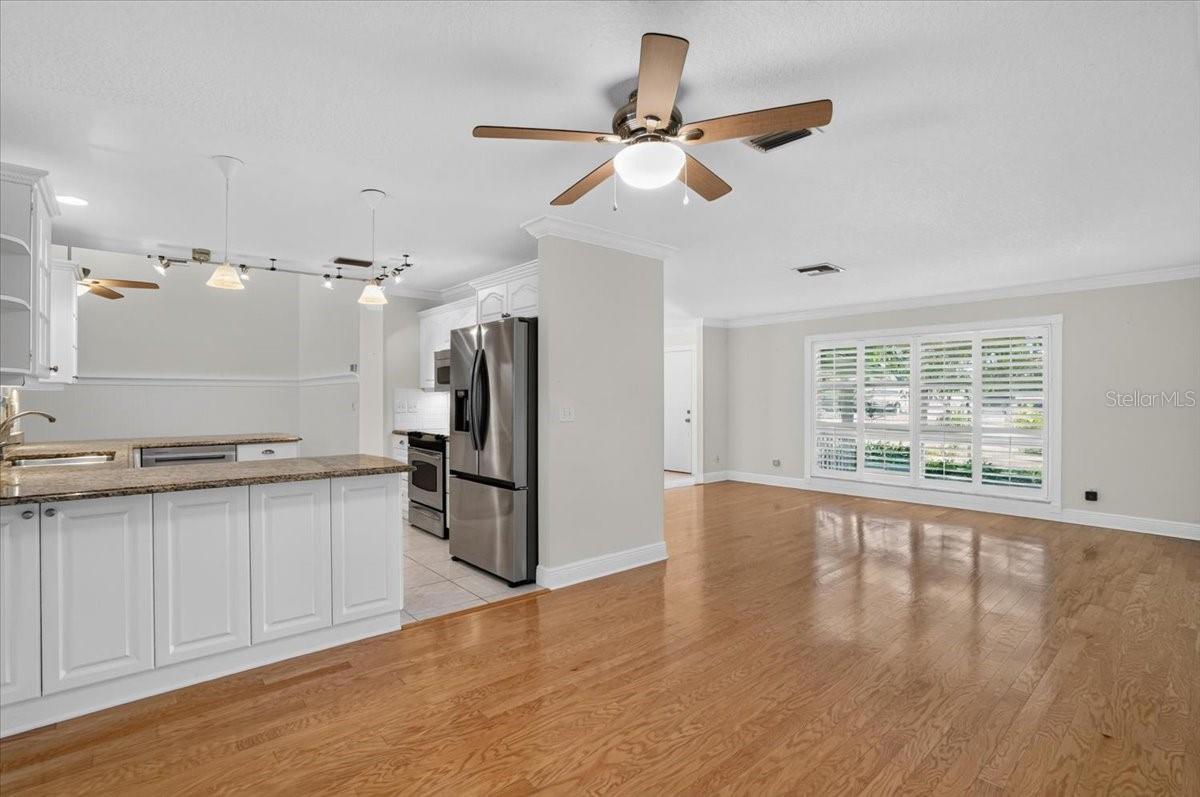 7604 19TH AVENUE DR W — photo 12