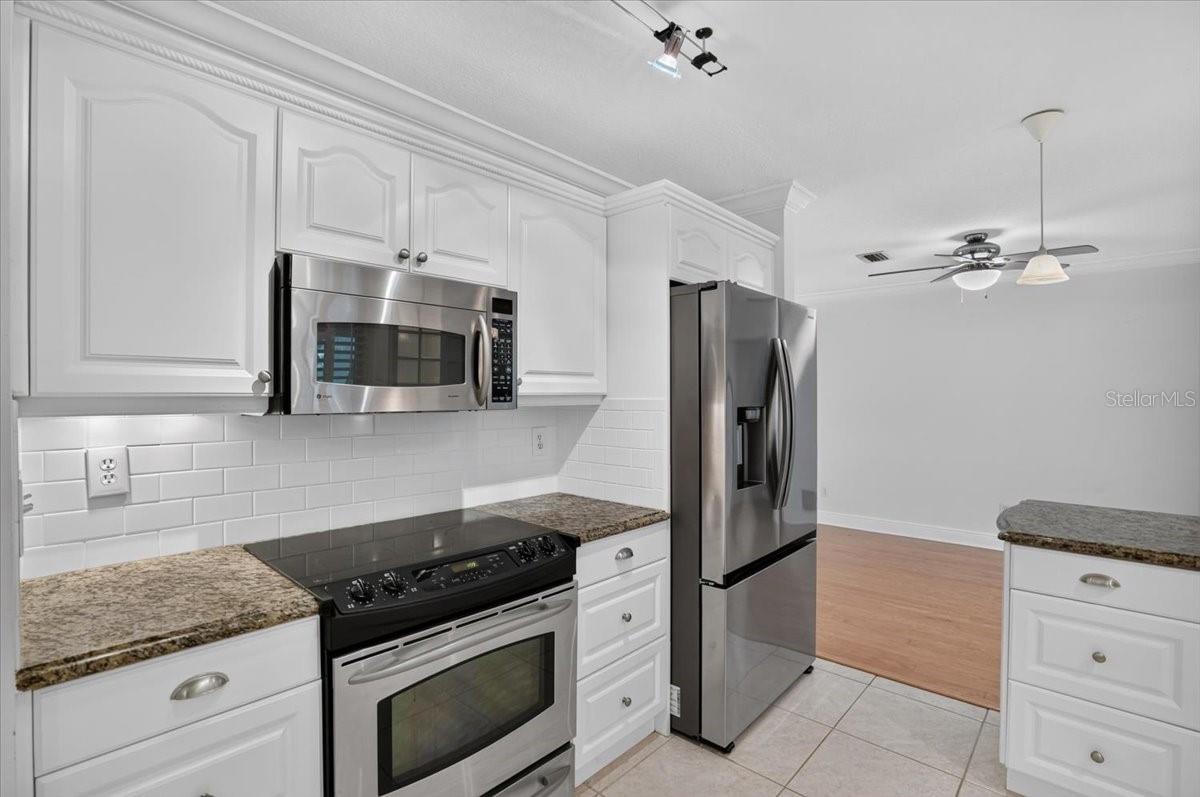 7604 19TH AVENUE DR W — photo 18