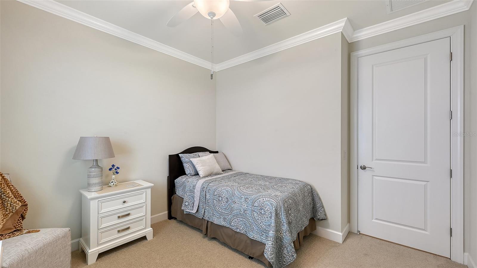 6827 GOSPORT CV — photo 39