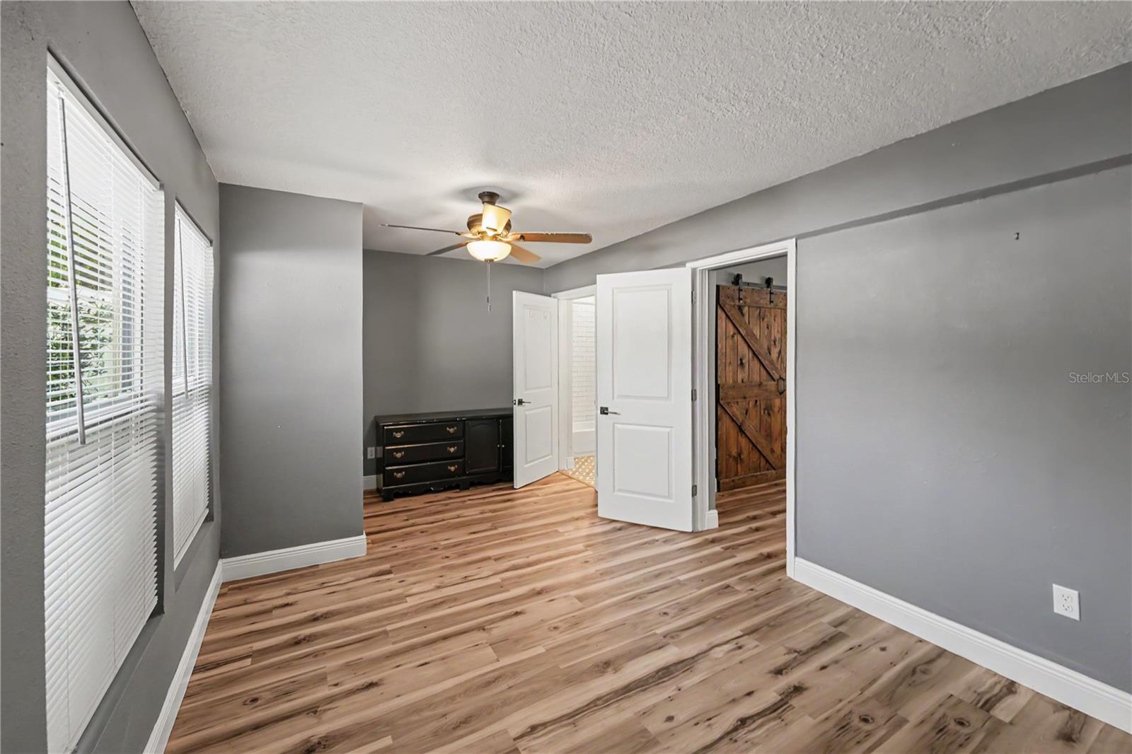 217 GARDEN CIR — photo 28