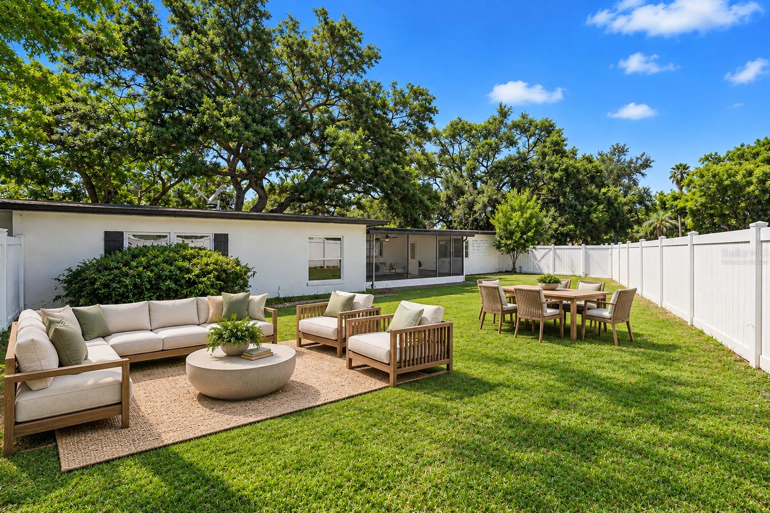 217 GARDEN CIR — photo 30