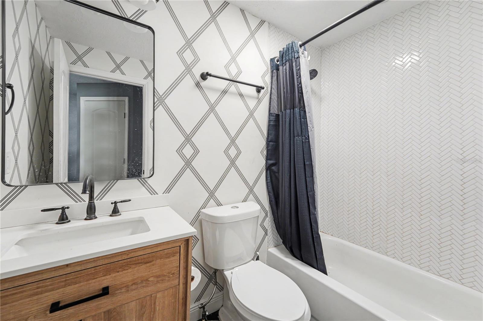 217 GARDEN CIR — photo 25