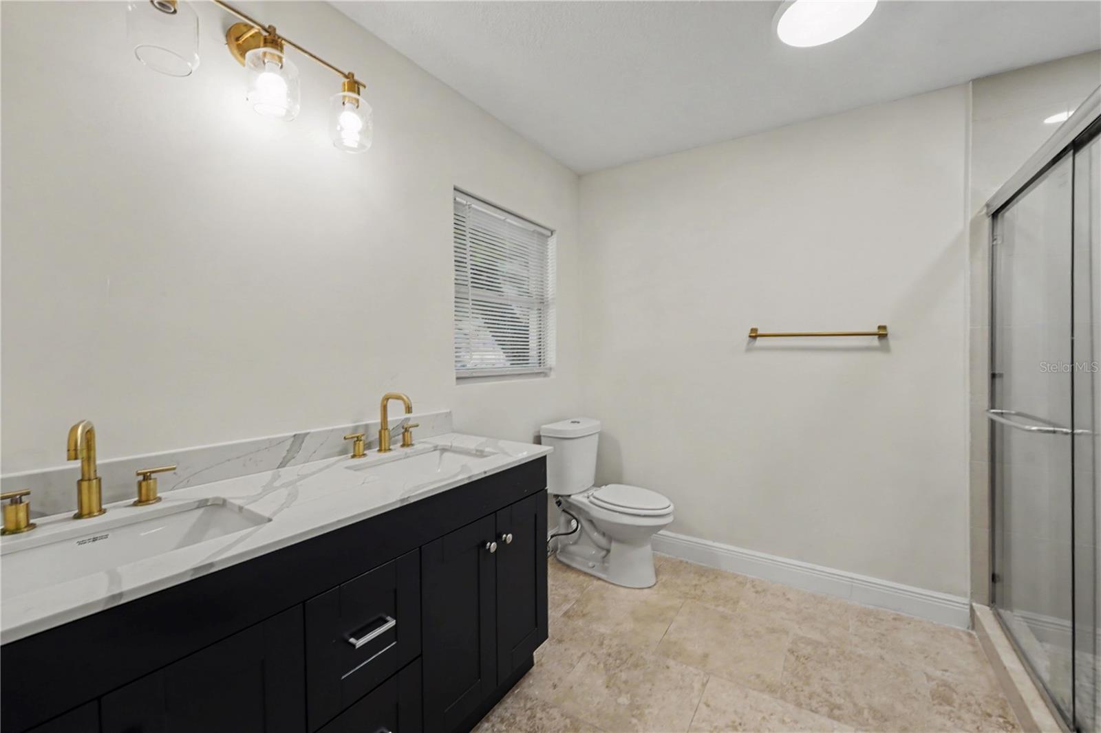217 GARDEN CIR — photo 18
