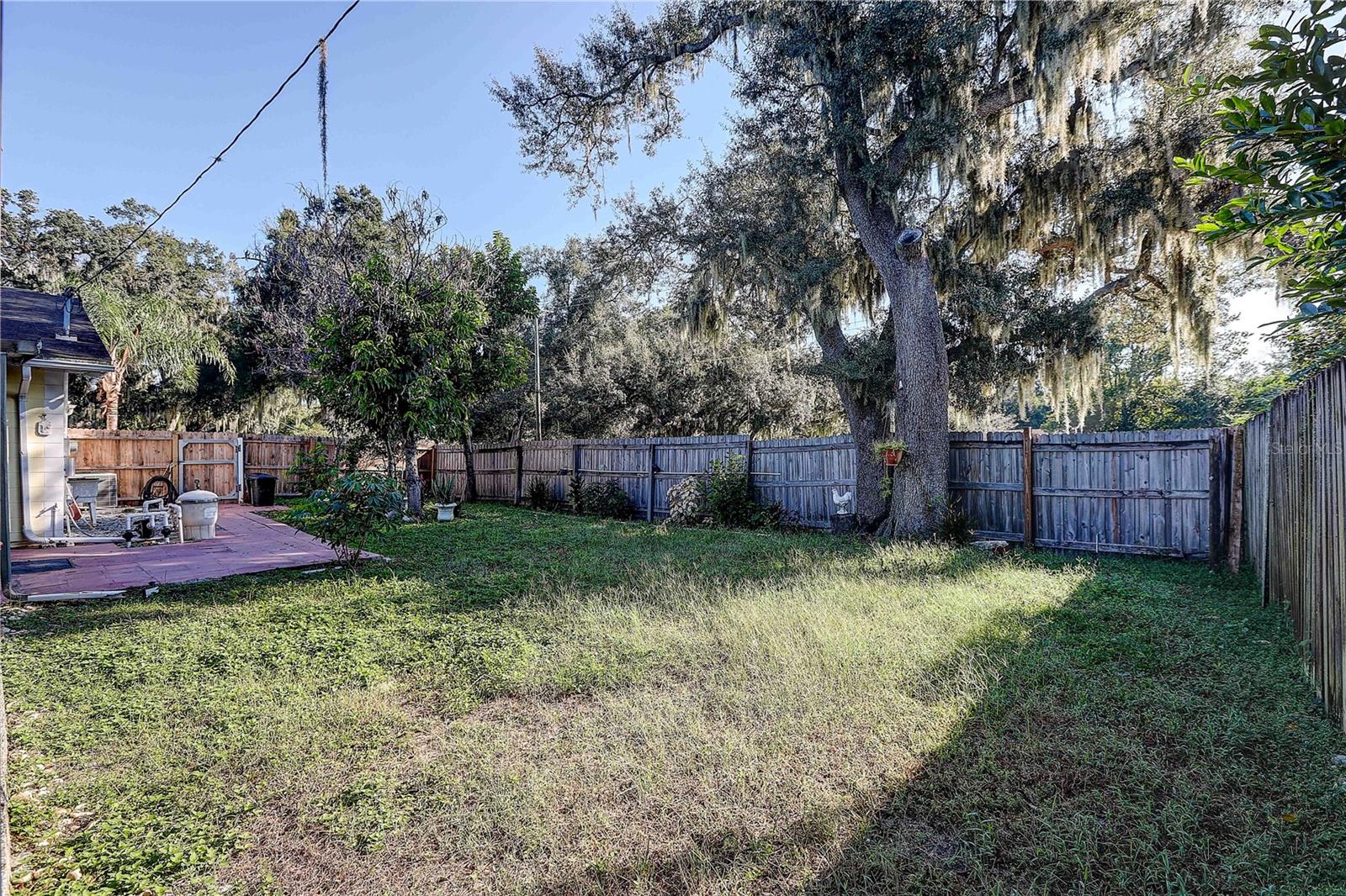 519 OAKHURST ST — photo 38