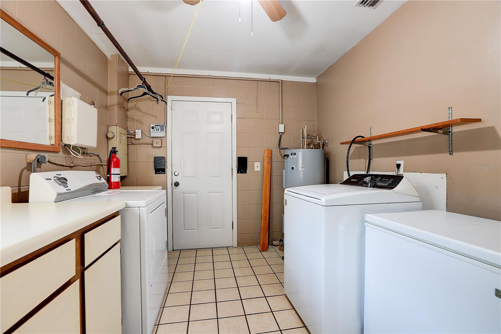 519 OAKHURST ST — photo 29