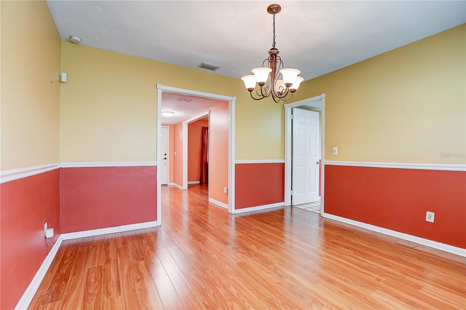 519 OAKHURST ST — photo 25