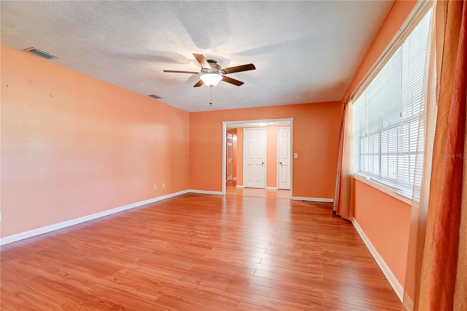 519 OAKHURST ST — photo 13