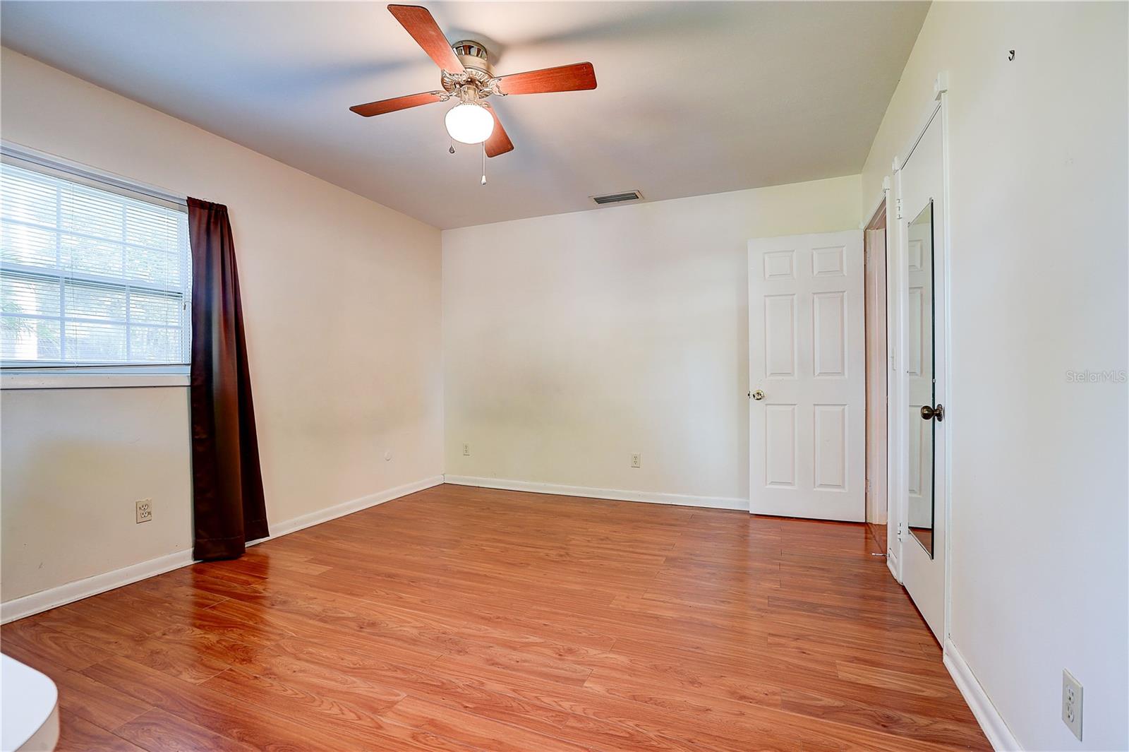 519 OAKHURST ST — photo 22