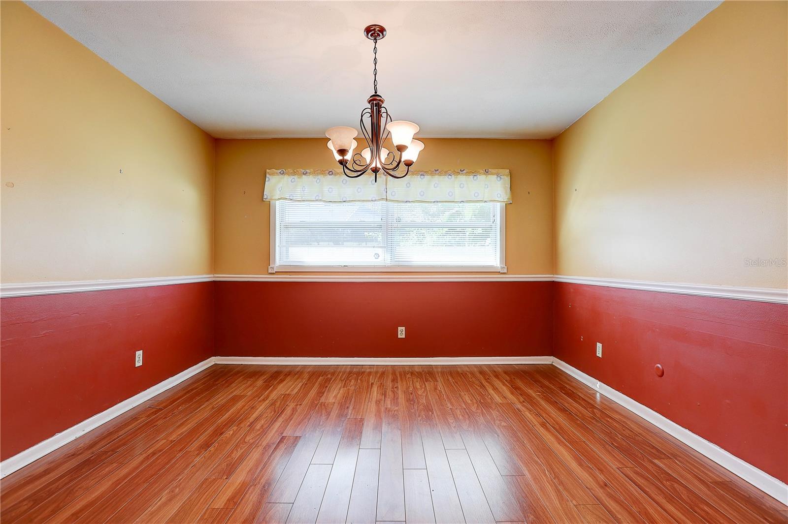 519 OAKHURST ST — photo 23