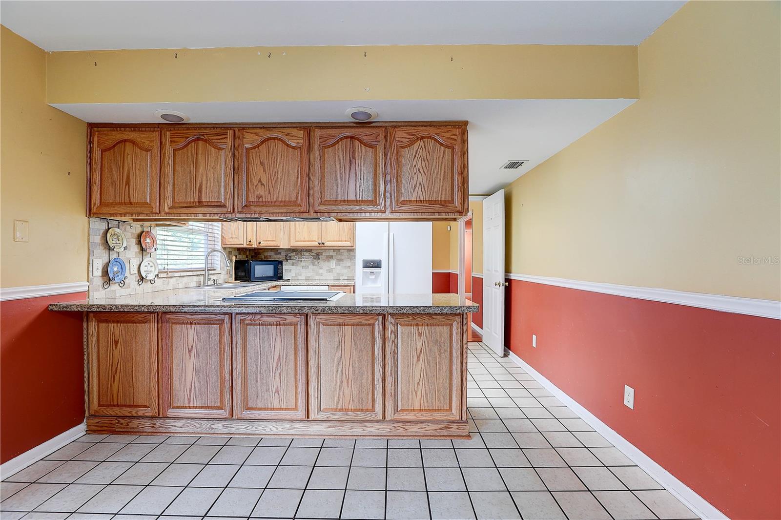 519 OAKHURST ST — photo 27
