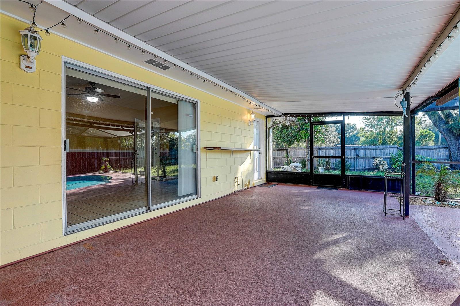 519 OAKHURST ST — photo 33