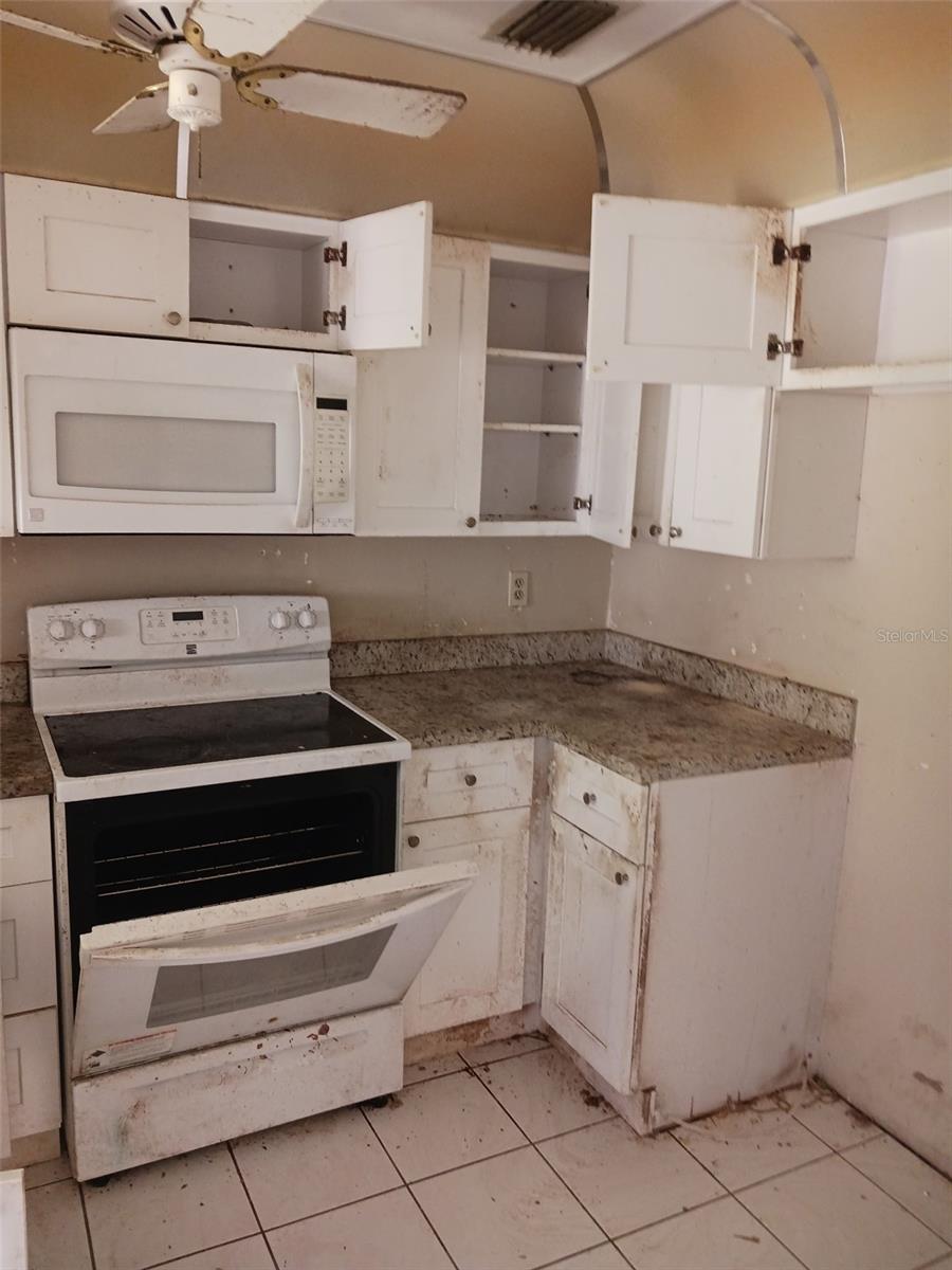 8402 FAY AVE — photo 10