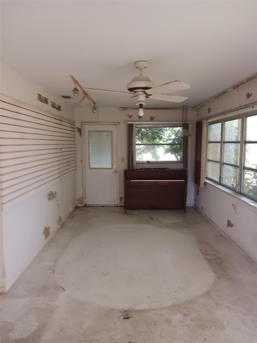 8402 FAY AVE — photo 22
